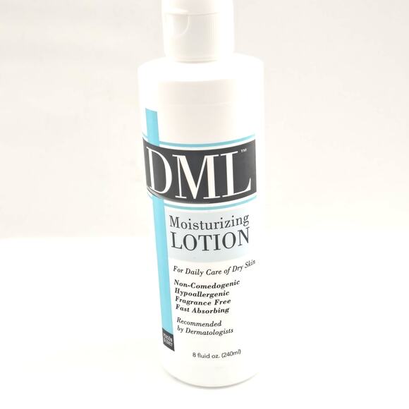 DML Moisturizing Lotion for Dry Skin Fragrance Free Hypoallergenic 8.0 fl oz NEW - Picture 1 of 3